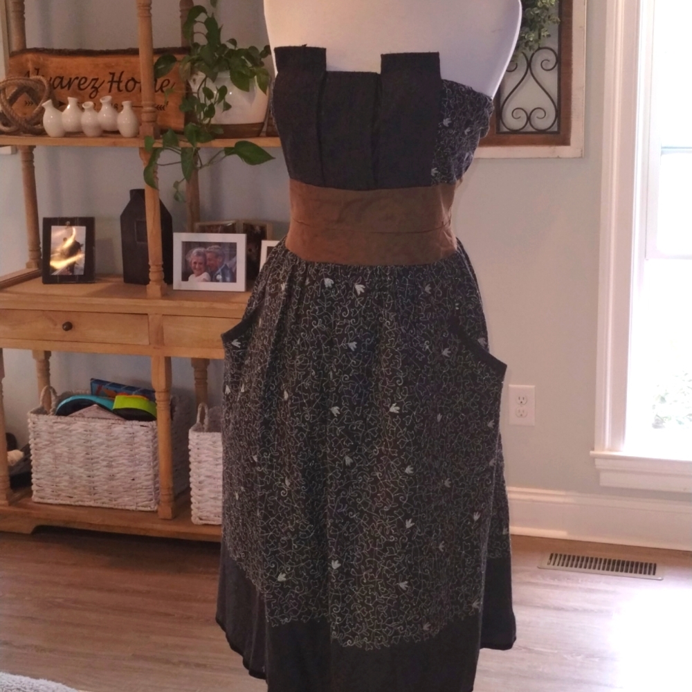 Unique strapless dress!